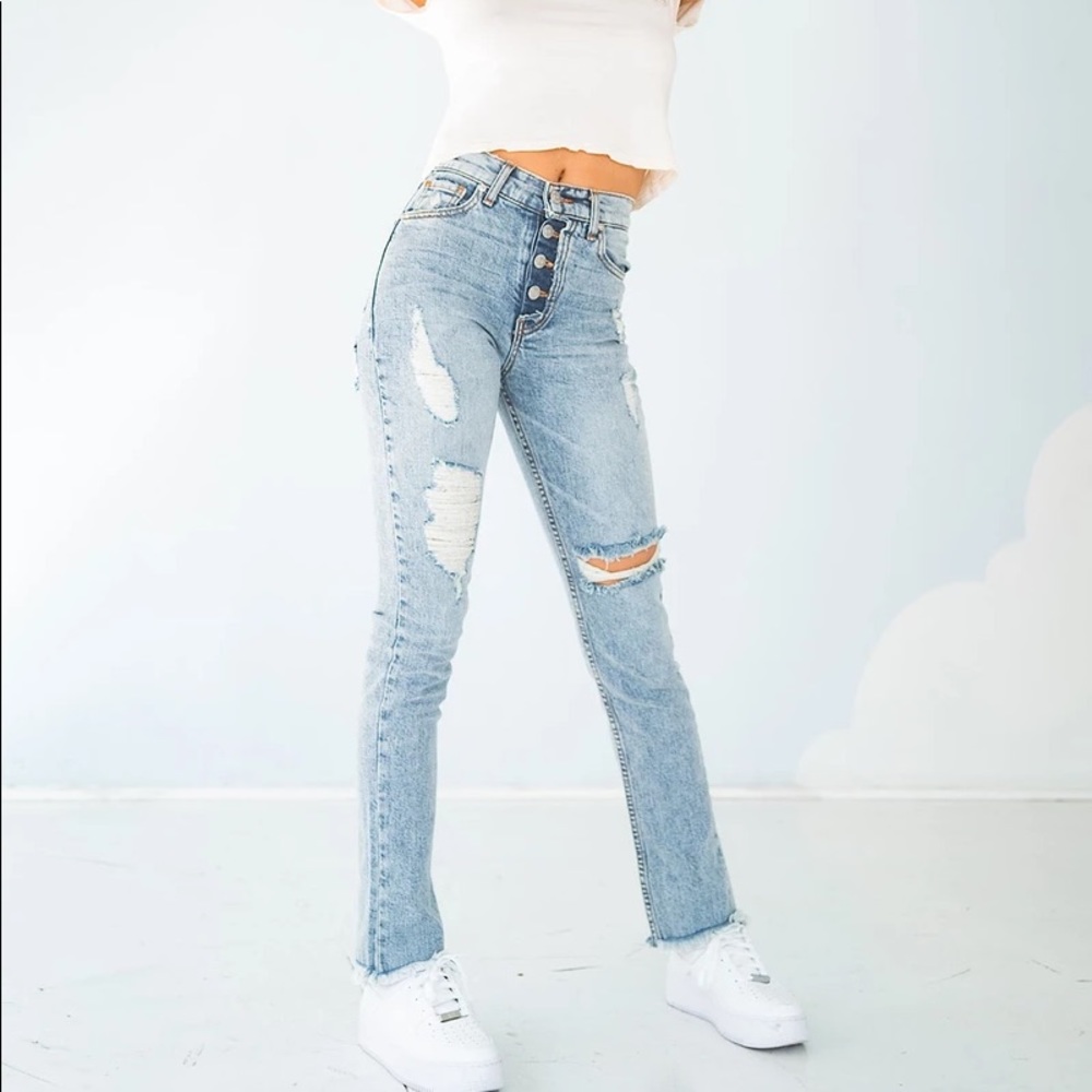 REVICE DENIM 
DREAM FIT / SWEET MONDAY WASH